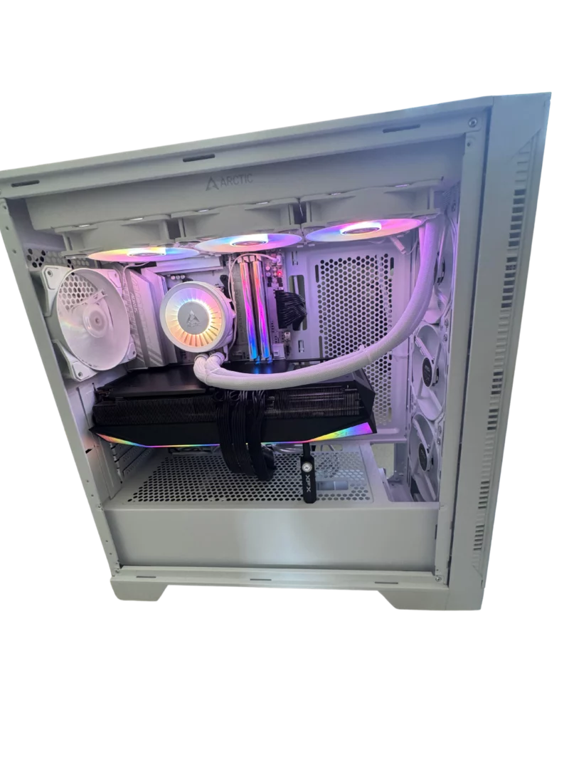 PC gamer monté sur mesure avec watercooling et éclairage ARGB
